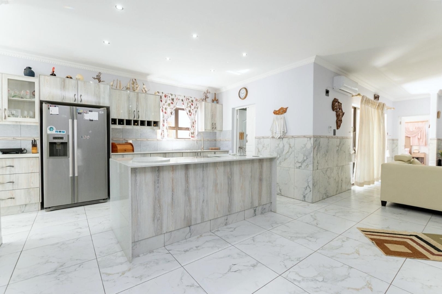 4 Bedroom Property for Sale in Country Club Western Cape